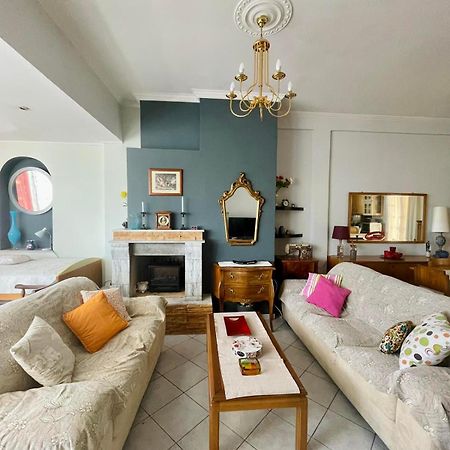 Beautiful View - 2 Bedroom Apartment Athena Bagian luar foto